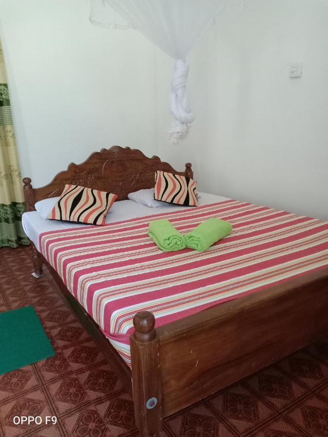 Jungle House Tourist Inn Дамбула Екстериор снимка